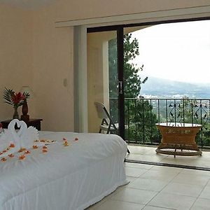 Executive King Room